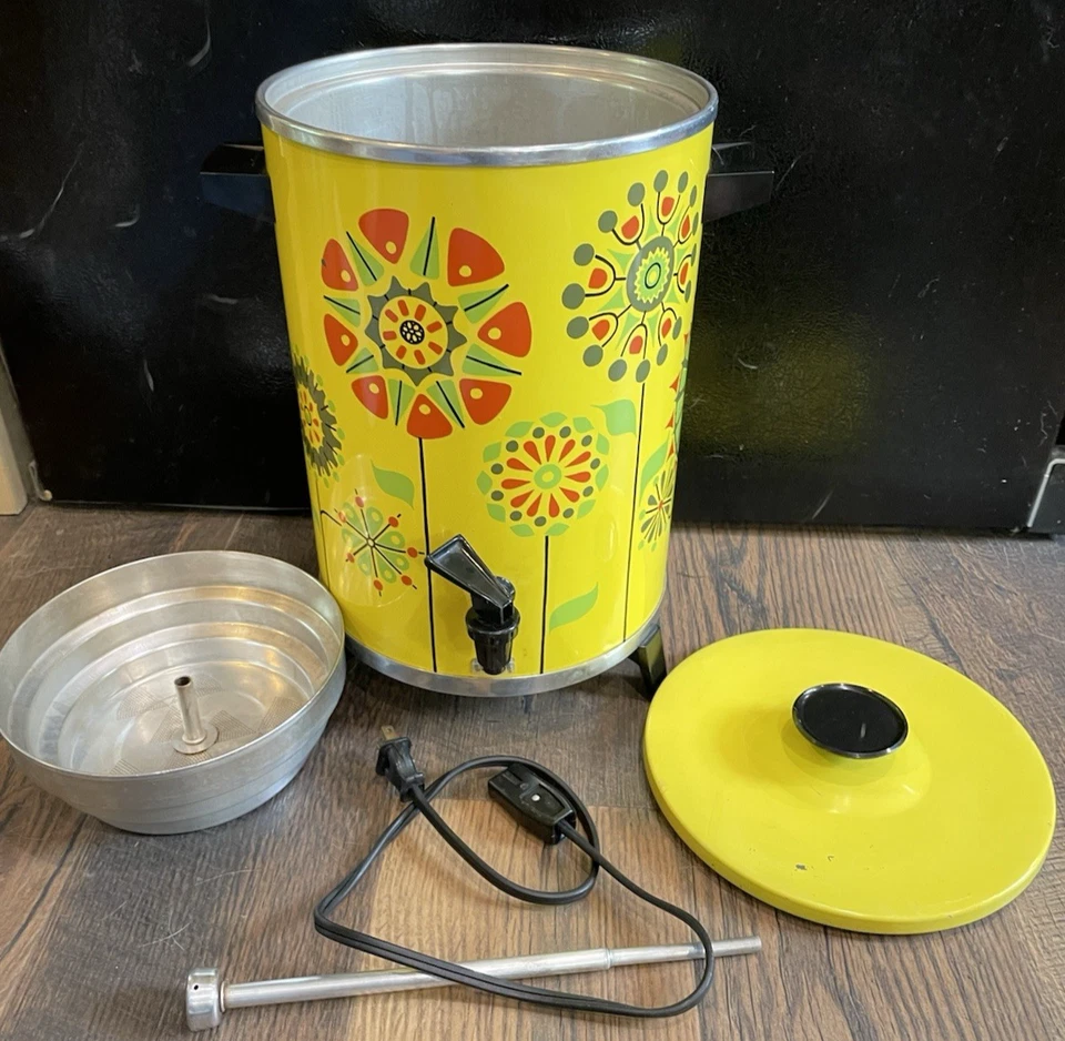Cafeteira West Bend PERCOLATOR 30 xícaras grande AMARELO FLORAL Flower Power VINTAGE - Imagem 3 de 4
