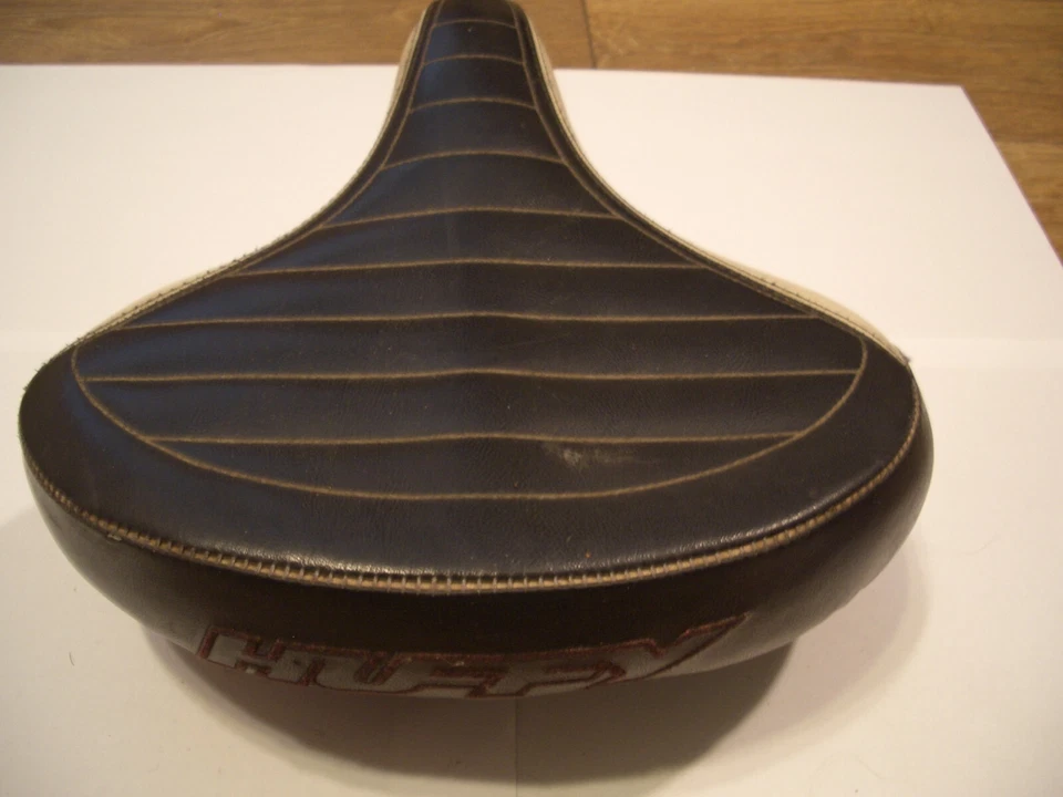 Asiento de bicicleta de sillín ancho Huffy de colección Comfort Cruiser blanco y negro Foto 4 de 4