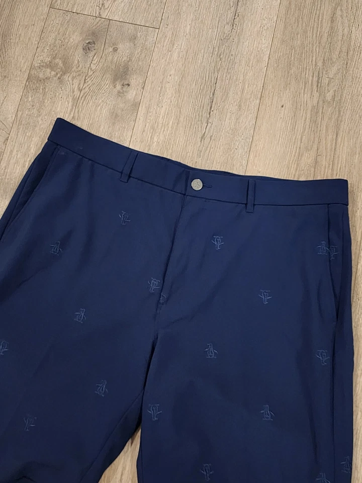 Original Penguin Shorts All Over Logo Men Size 36 Used Once - Image 2 of 4