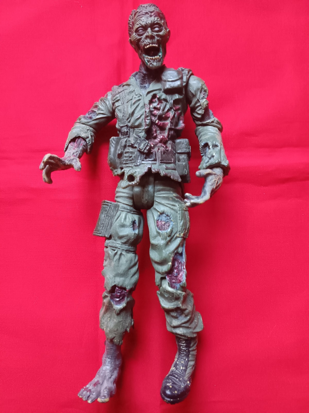 Palisades Resident Evil Zombie Soldier Code Veronica Action Figure