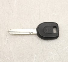 New Oem Mitsubishi Transponder Key Blank Mr482512 Montero Montero Sport 01-06 New Oem Mitsubishi Transponder Key Blank Mr482512 Montero Montero Sport 01-06