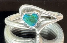 925 Wheeler Mfg Co. Abalone Vintage Heart Sterling Silver RING Size 8 1/2”