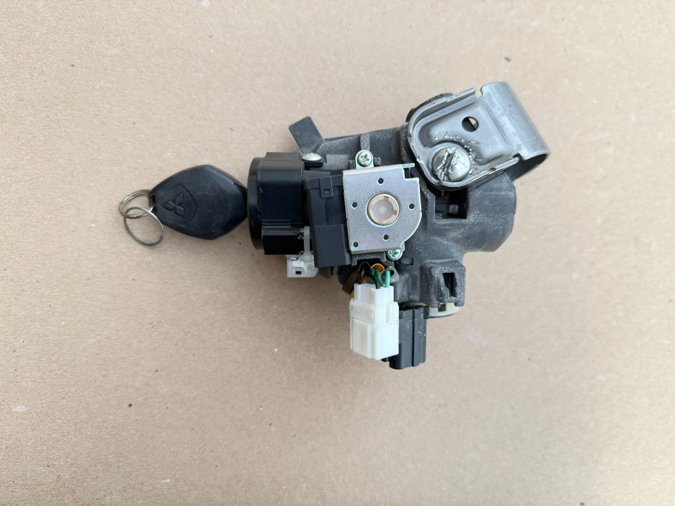 2014-2024 MITSUBISHI OUTLANDER SPORT INTERRUPTOR DE BLOQUEO DE ENCENDIDO CILINDRO CON LLAVE OEM Foto 4 de 4