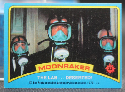 1979 Topps James Bond's Moonraker #32 - The Lab ... Deserted! (EX)