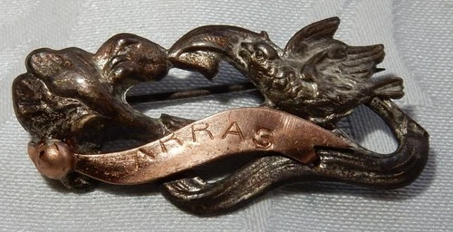 WW1 ARRAS FRANCE BATTLEFRONT MILITARY SWEETHEART BADGE BROOCH WORLD WAR I