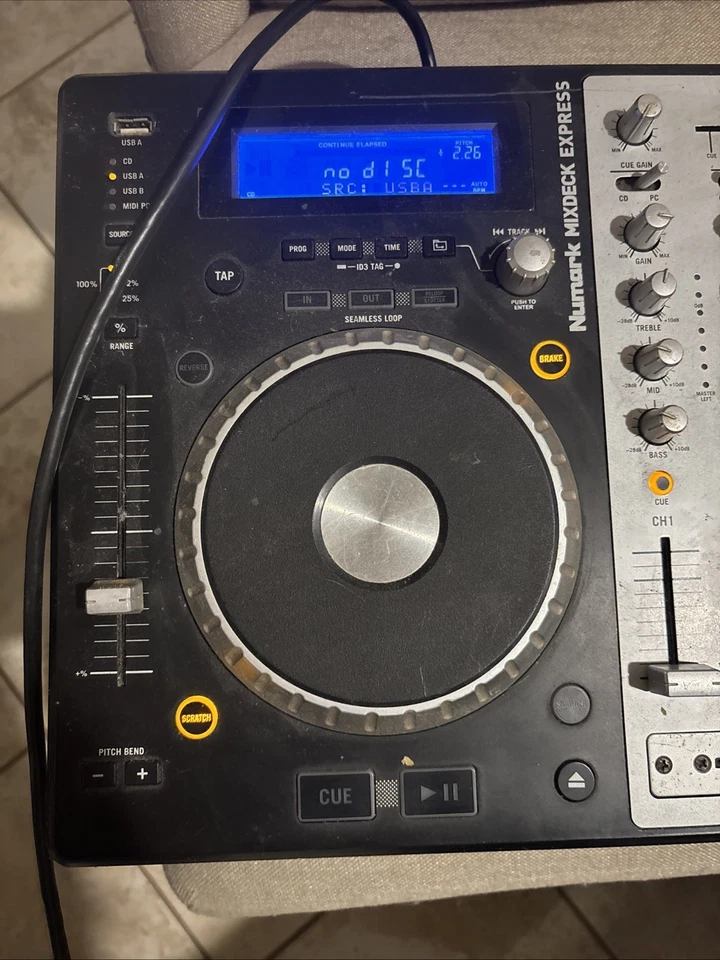 Numark Mixdeck Express Double Deck Controller - Black - Image 2 of 4