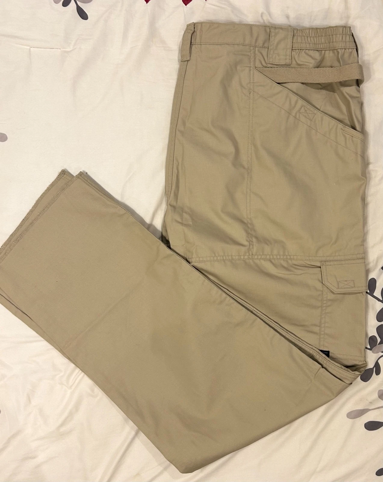 5.11 Men’s Taclite Pro Tactical Pants TDU Khaki 74273 Men’s Size 48 Unhemmed NWT
Opens in a new wind