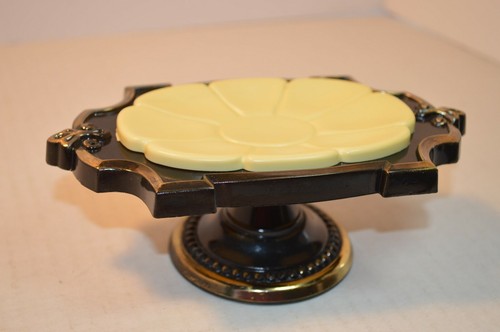 VINTAGE PREMIERE AJAX ANTIQUE BRASS SOAP DISH W/ ASH TRAY ON PEDESTAL,RARE FIND - Picture 8 of 8