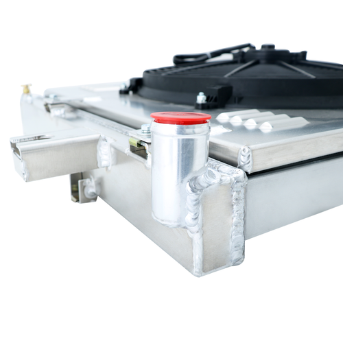 3 Rows Aluminum Radiator+Shroud Fan Fits 19992004 2000 Jeep Grand