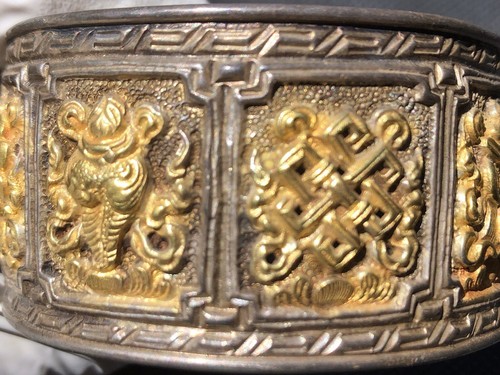 Pulsera única de plata esterlina rellena de oro antiguo con 8 símbolos budistas - Imagen 5 de 10