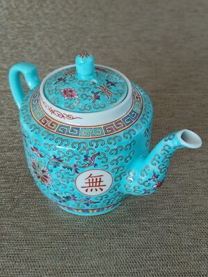 景德鎮70年代輸出產品。茶壷、茶器、萬壽無疆、希少価値、美品。 景德鎮70年代輸出產品。茶壷、茶器、萬壽無疆、希少価値、美品