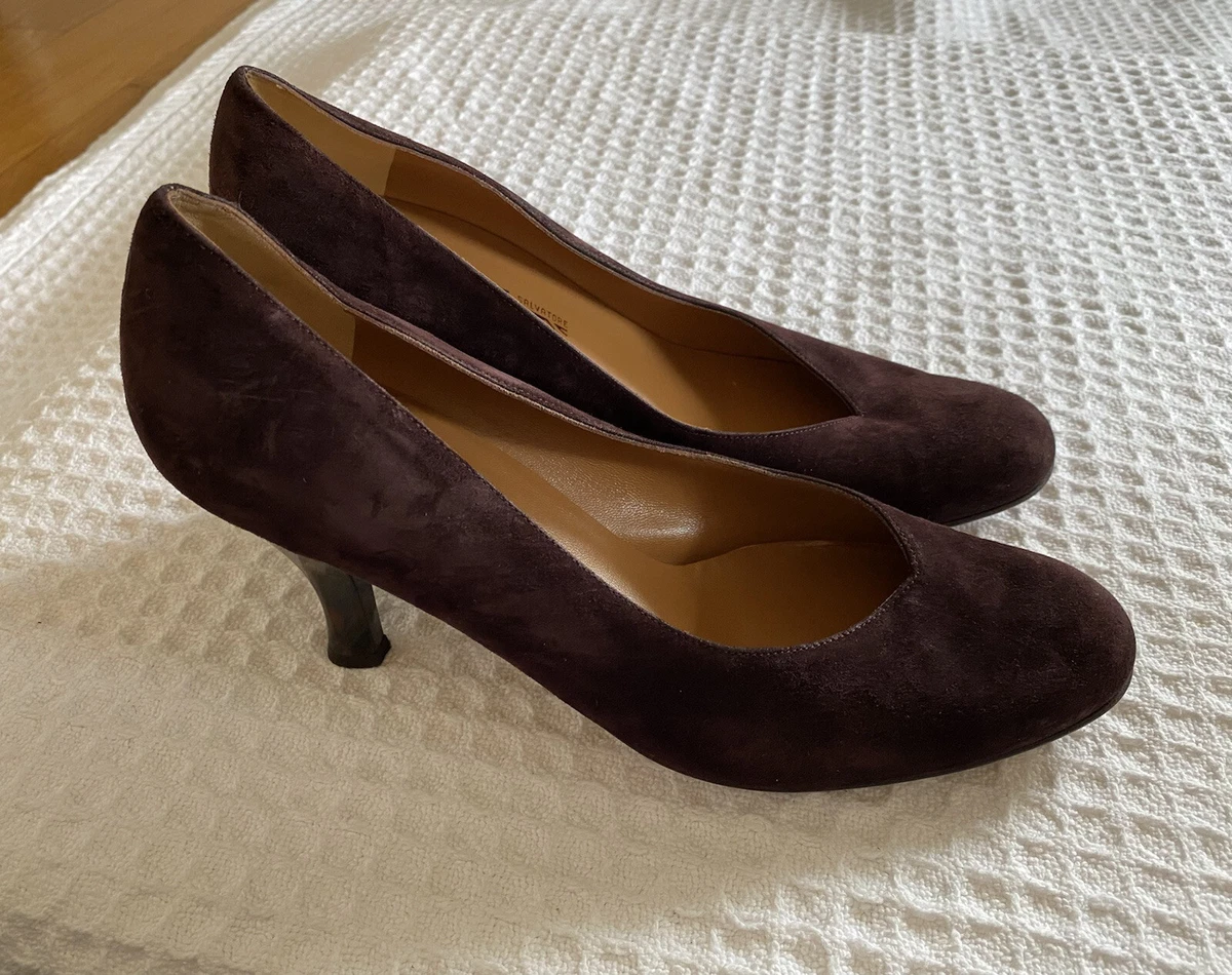 Tortoise top heel pump