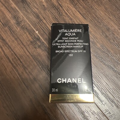 CHANEL - ULTRA LIGHT SKIN PERFECTING SUNSCREEN MAKEUP -shade 132. 1 OZ . New