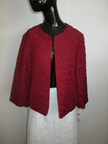 NWT KASPER Size 12 Deep Cinnabar Poly Rayon Crinkle Cropped Single Hook Jacket - Picture 2 of 6