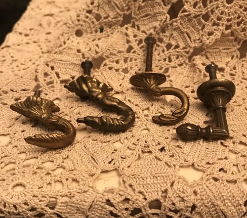 4 French wall hooks Small Antique Solid Brass Curtain Tie Back Victorian Gold - Picture 2 of 24
