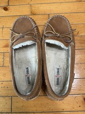 Minnetonka Women's Size 11 M Brown Suede Moccasin Slippers Faux Fur Lined