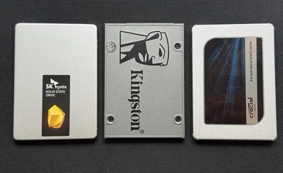 Lot of 3 Used 2.5'' SATA SSDs   SK hynix 500GB / Kingston 480GB / Crucial 500GB