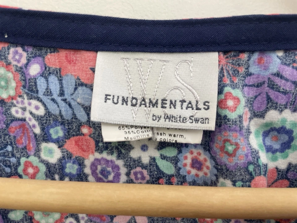 Fundamentals By White Swan Women's Colorful Floral Snap Button Scrub Top Navy M - Image 2 of 4