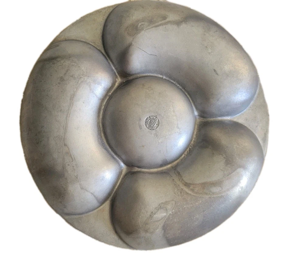 Wilton Armetale Cast Aluminum Metal Chip & Dip Platter 14" - Image 2 of 3