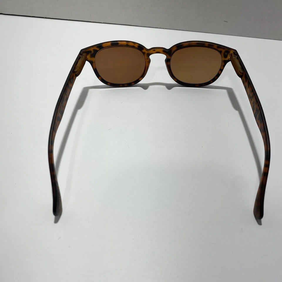 Gafas de sol Steve Madden marco estampado guepardo solo buen estado Foto 3 de 4