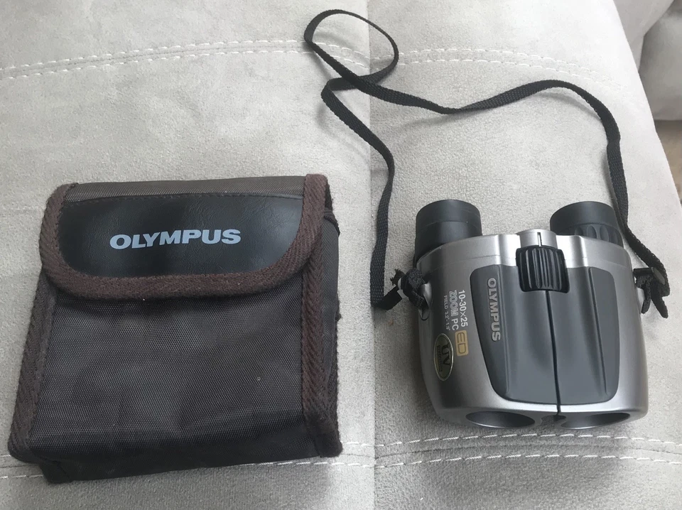 Olympus 10-30x25 Binoculars Zoom 3.2” - 1.9” - Image 2 of 4