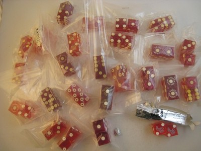 LOT OF 25 PAIRS OF VINTAGE 3/4'' CASINO DICE... NICE, LOT V-01, MATCHING PAIRS