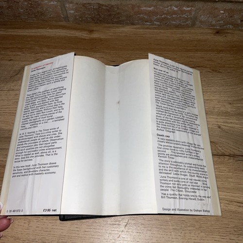 A Question Of Identity By June Thomson Signed 1978 1st Ed HB DJ - Picture 7 of 12