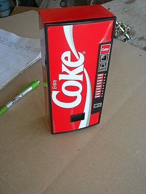 Vintage 1989 COKE Coca-Cola Vending Machine Novelty Transistor AM