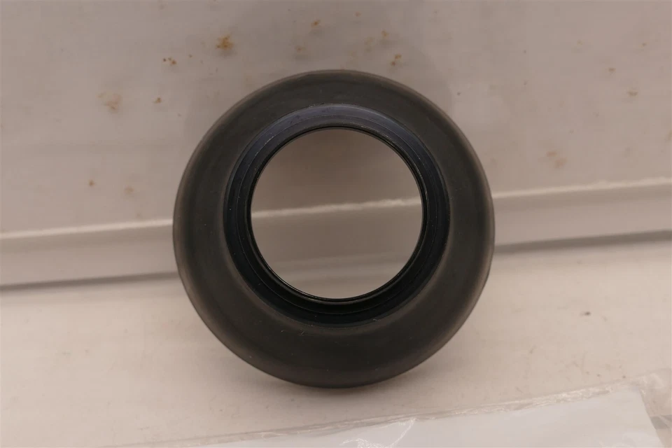 Zeiss Ikon S27 27mm Rubber Lens Hood - Image 4 of 4