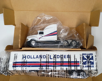 VTG 1995 Ertl Ford AeroMax Semi Cab with Trailer 1:64 Scale Holland Ladder T636