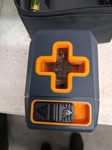 Cross Line Laser Level. Cigman CM-301  New.  Self Leveling with Manuel - Picture 5 of 9