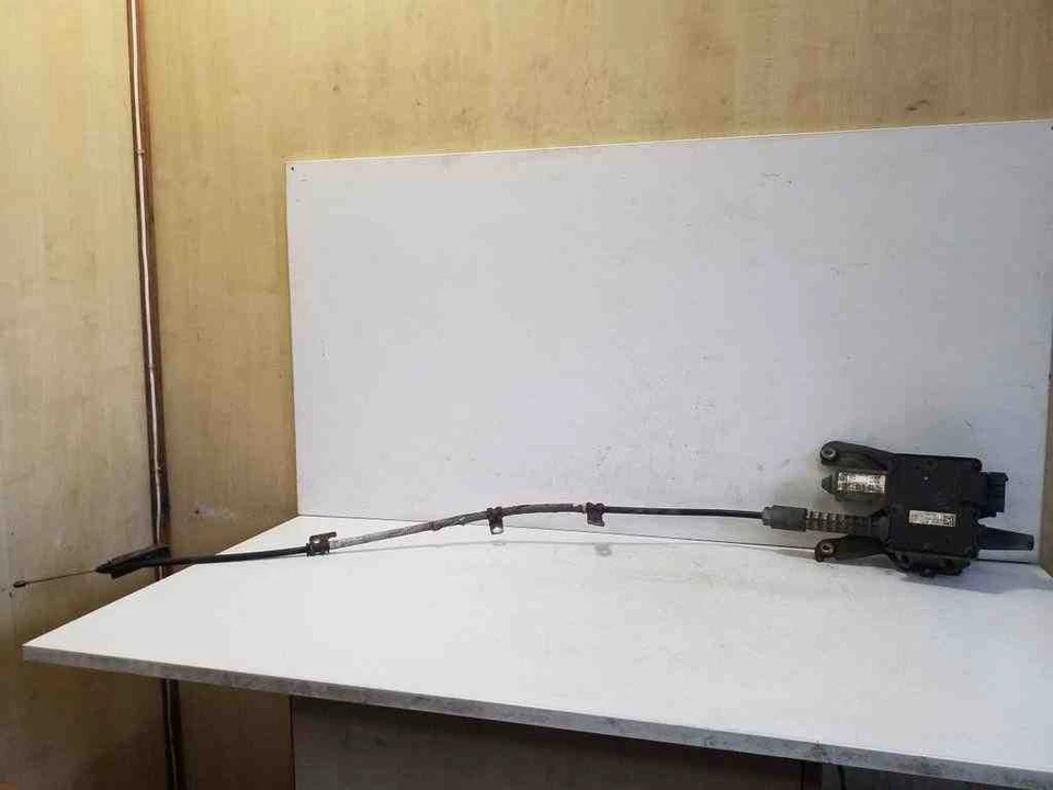 Motor freno mano OPEL AMPERA A2C32281100 1.4 2014 32172352 Foto 2 de 4