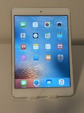 Apple iPad mini 1st Gen. 16GB, Wi-Fi, 7.9in - White  Silver MD531LL/A CRKGLS