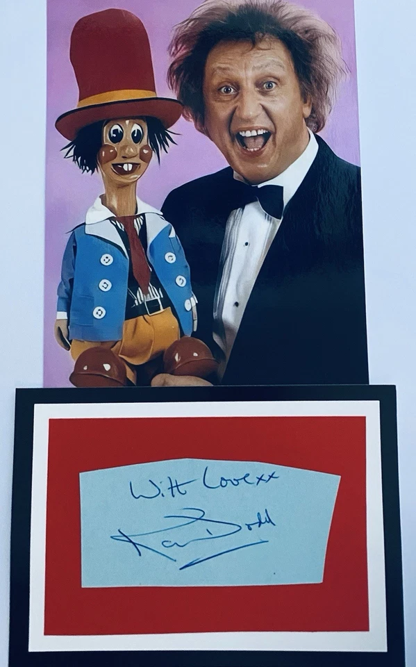 Ken Dodd English Comedian & Singer 1927-2018 ,Original 10 x 8 Signature Piece - Image 1 of 1