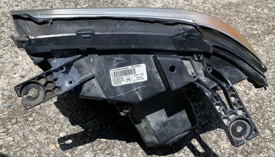 GMC SIERRA 1500 2500HD 3500HD 2014-2019 FARO HALÓGENO LADO DEL PASAJERO DERECHO OEM Foto 4 de 4