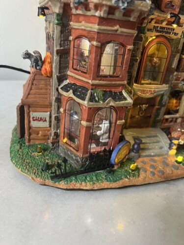 Lemax Spooky Town Halloween Village Werewolf Grooming And Night Spa Works READ - Picture 6 of 12