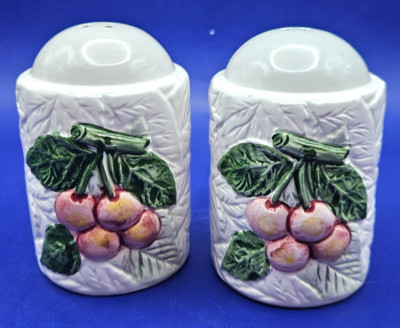 Vintage große geprägte Keramik Salz & Pfefferstreuer Set Kirsch Design, 9cm hoch