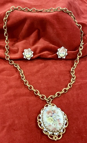 VTG MIRIAM HASKELL SIGNED PORCELAIN PAINTED FLORAL BOUQUET NECKLACE + EARRINGS