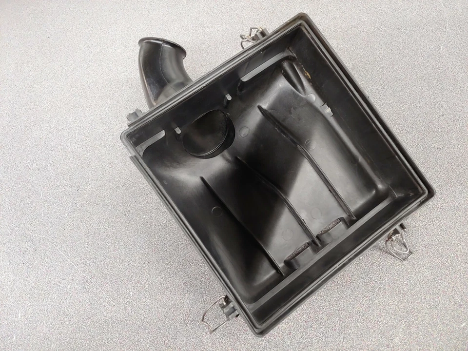 LIMPIO USADO ORIGINAL PORSCHE 924 FILTRO DE AIRE TAPA CON SNORKEL 477129611 NLA 6 Foto 4 de 4