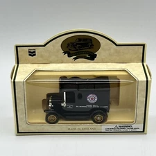 Lledo Chevron 1927 Pearl Oil Van - Standard Oil - Die-Cast - Made in England
