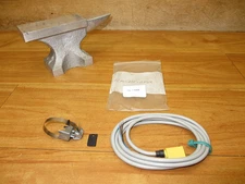 Turck 46740 *NEW* Magnetic Field Sensor Turck BiM-KST-AP6X for Cylinders