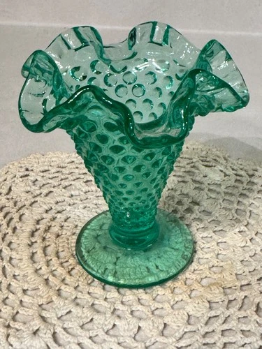 Fenton Rare Ruffled Edge Steigel Emerald Green Hobnail  Glass Bubbled Vase 3.5”
