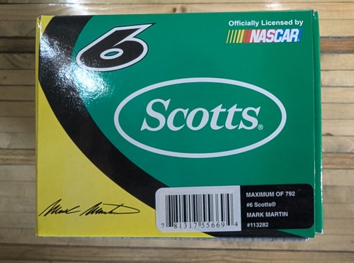 Mark Martin - #6 Scotts Green Chrome - Motorsports Authentics 1/24 #/792 - Auto - Picture 4 of 8