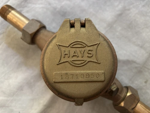 New NOS Hays 2001 Brass Water Flow Meter 5/8" x 3/4" 18710850 Nice!