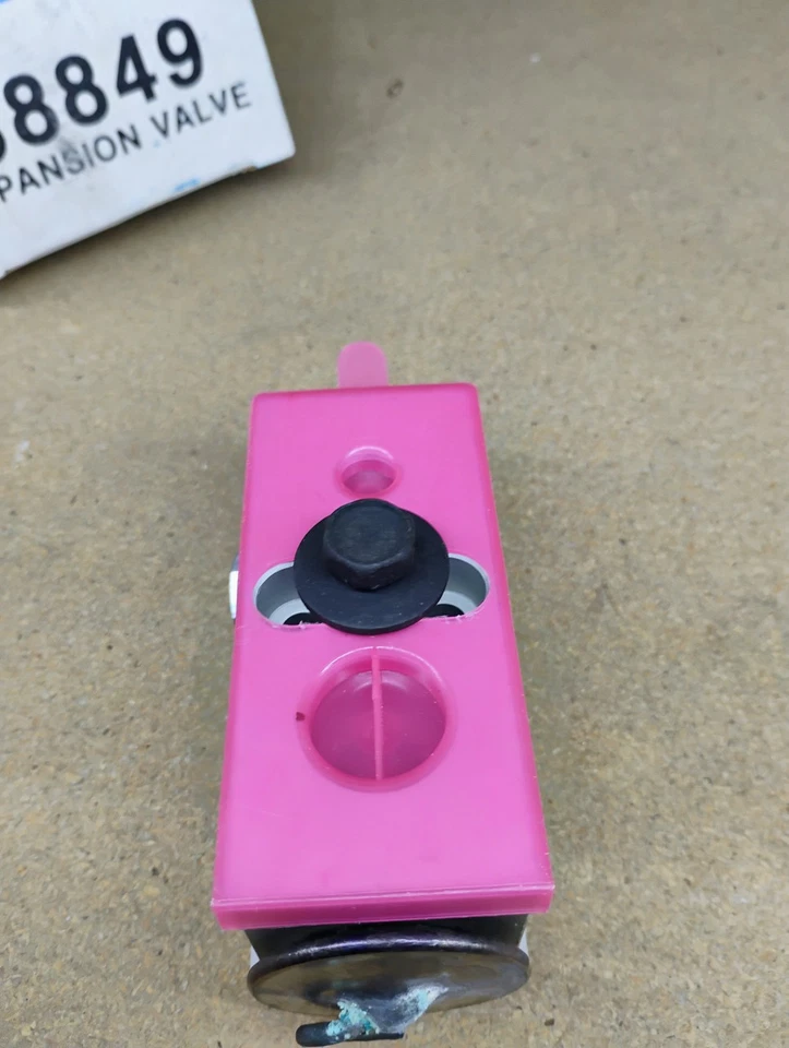 Válvula de expansión Four Seasons 38849 NORS hecha en EE. UU. Foto 2 de 4