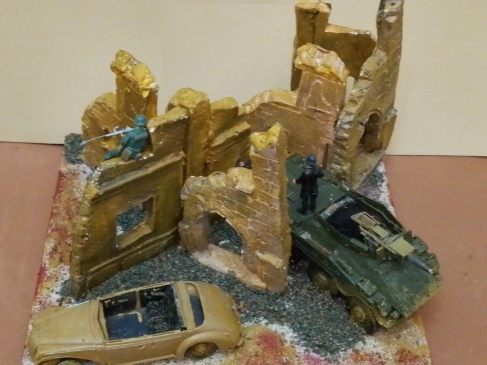 DIORAMA WWII SCALA 1/35 " IN ATTESA" - Immagine 3 di 4