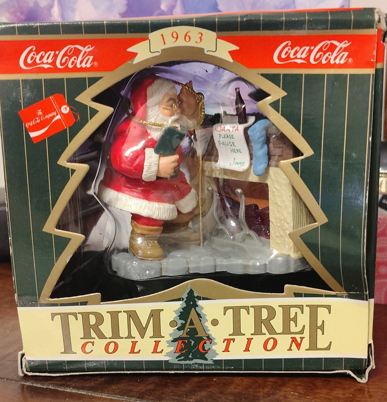 Coca-Cola Trim A Tree Collection 1951 Santa Ornament 1997 A89
