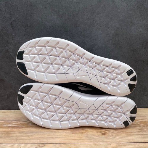 Nike Free Run schwarz/weiß Herren Größe 11,5 oder 12 selten & eingestellt! - Bild 10 von 16