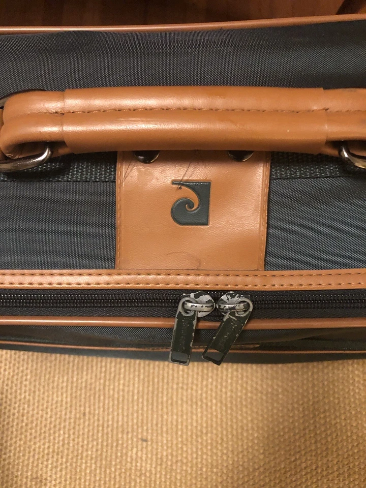 Pierre Cardin Green & Leather  Suitcase with Wheels 25x18X7  Vintage - Image 2 of 4