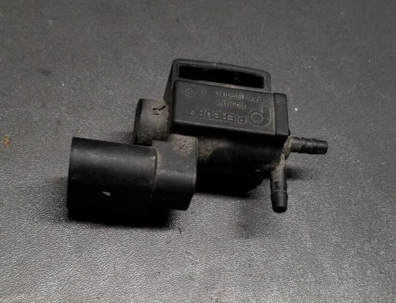  2008 AUDI R8 COUPE V8 OEM 037 906 283 PURGE VALVE